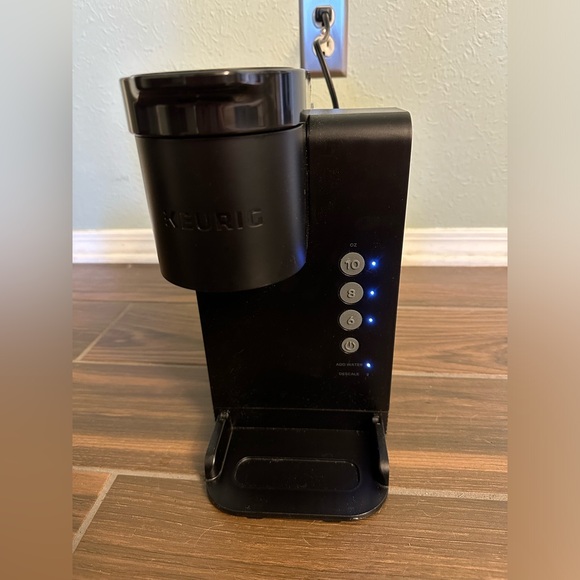 Keurig K25 K-Express BLACK Single Serve K-Cup Pod Coffee Maker